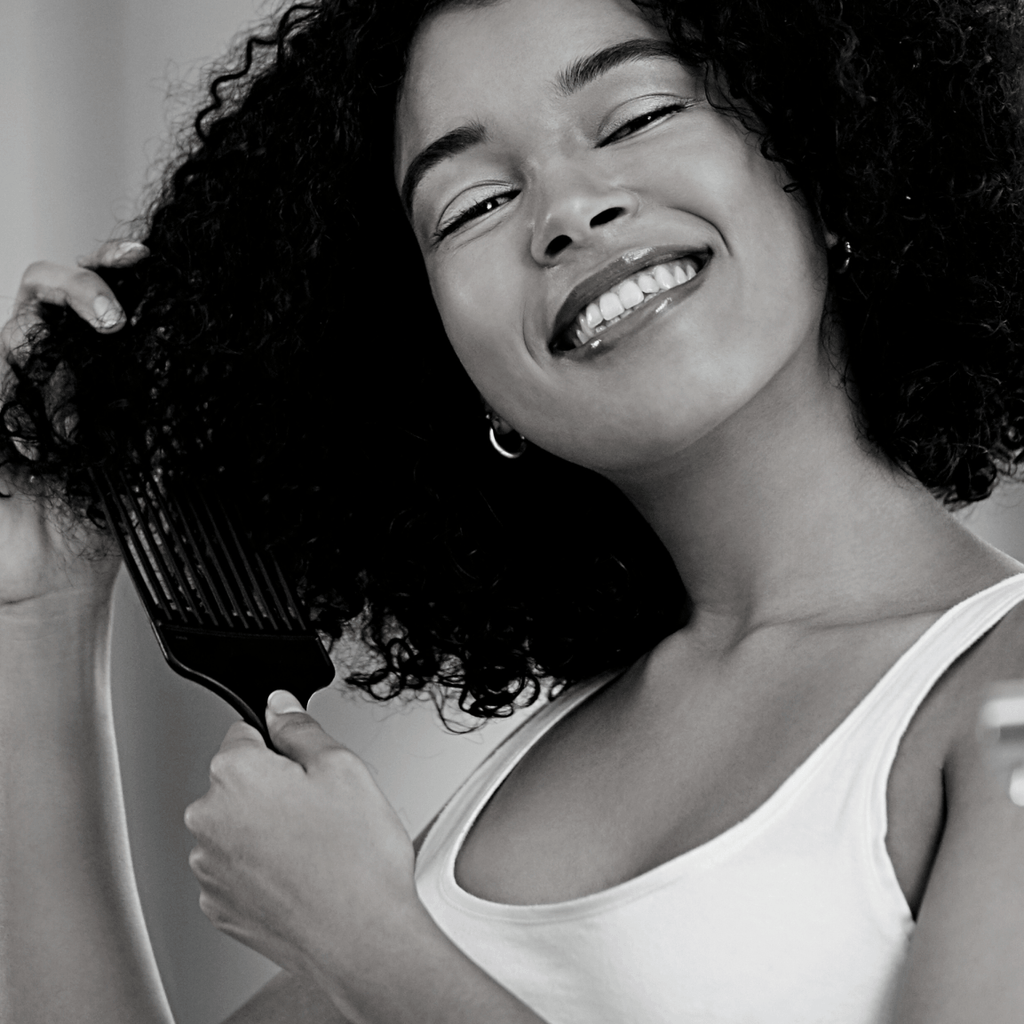 How To Properly Detangle Curly Hair? PHamily Hair Care