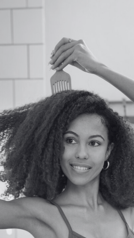 The Art of Detangling Hair: A Comprehensive Guide