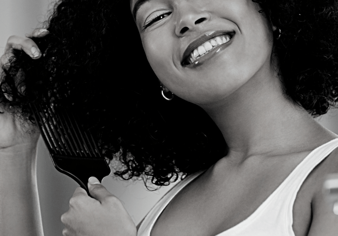 How To Properly Detangle Curly Hair? - PHamily Hair Care